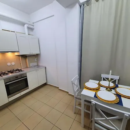 Apartament Cream *